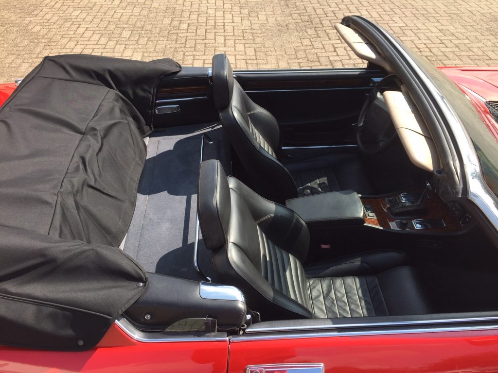 xjs seats